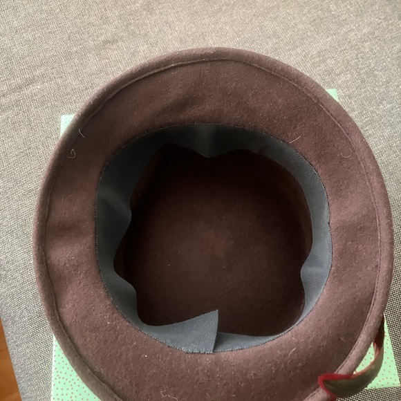 Brown and red wool hat - Picture 3 of 3